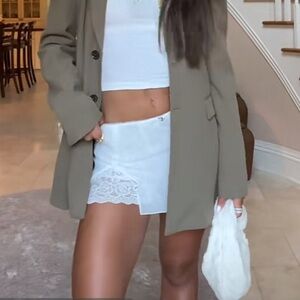 Boys Lie Skort in White Lace Medium BNWT